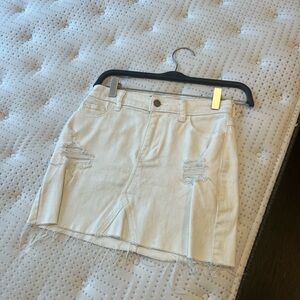 Hollister white ripped jean skirt SIZE 0 width 24